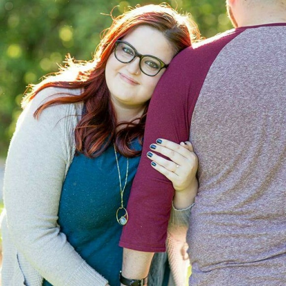 Meet your Posher, Rachel - Picture 1 of 1